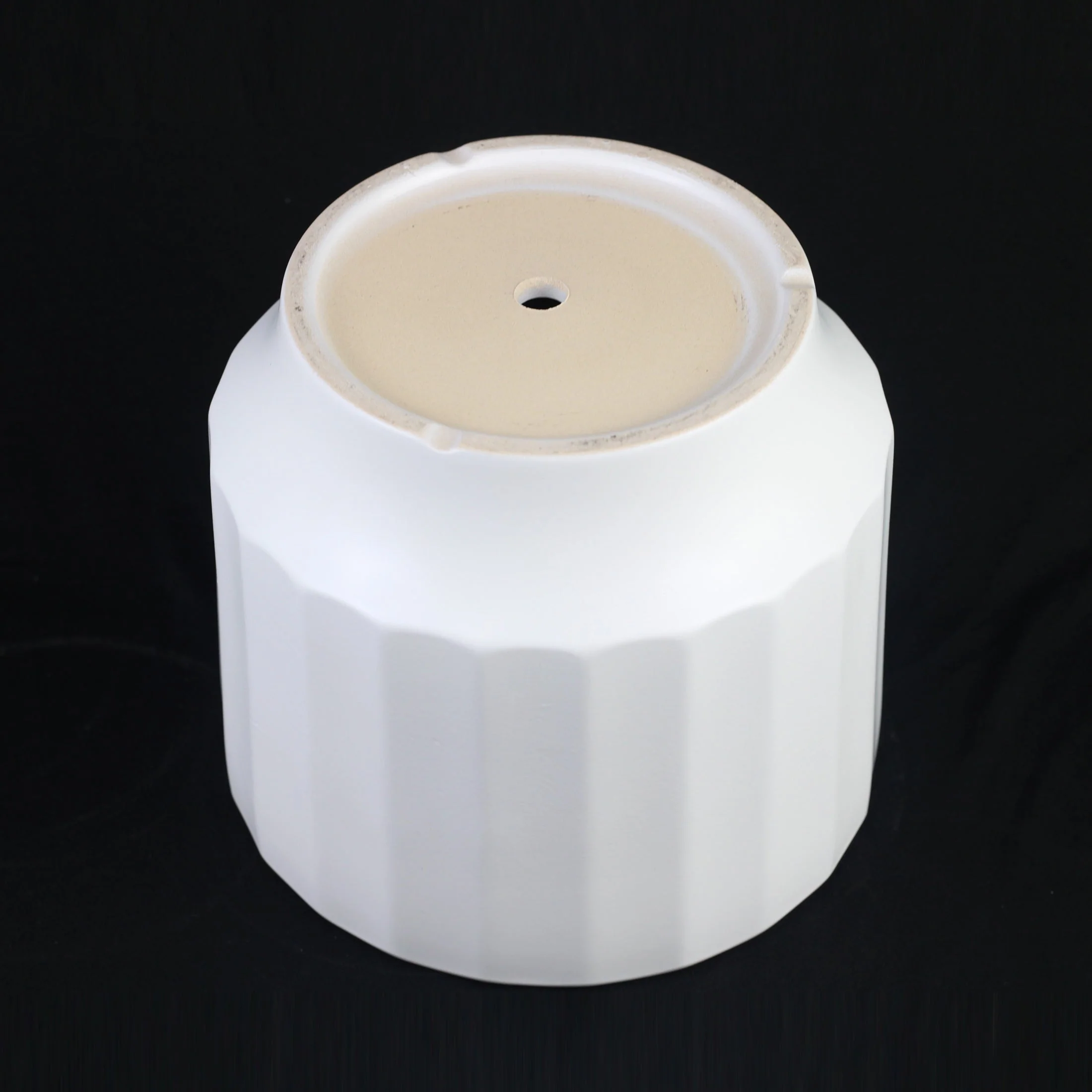 3-Piece White Stoneware Planter Set with Fluted Design - Image 9