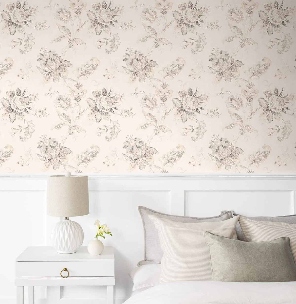 Anelda Jacobean Peel and Stick Removable Wallpaper - Image 9