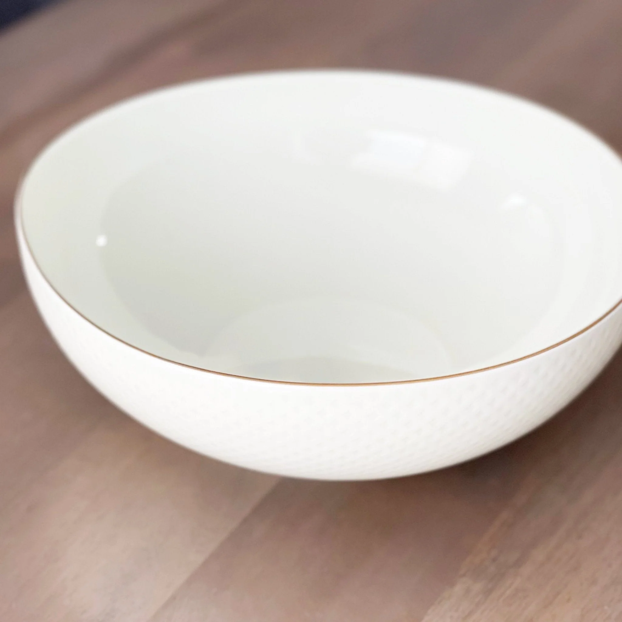 Camille Bone China Large Serving Bowl - Image 3