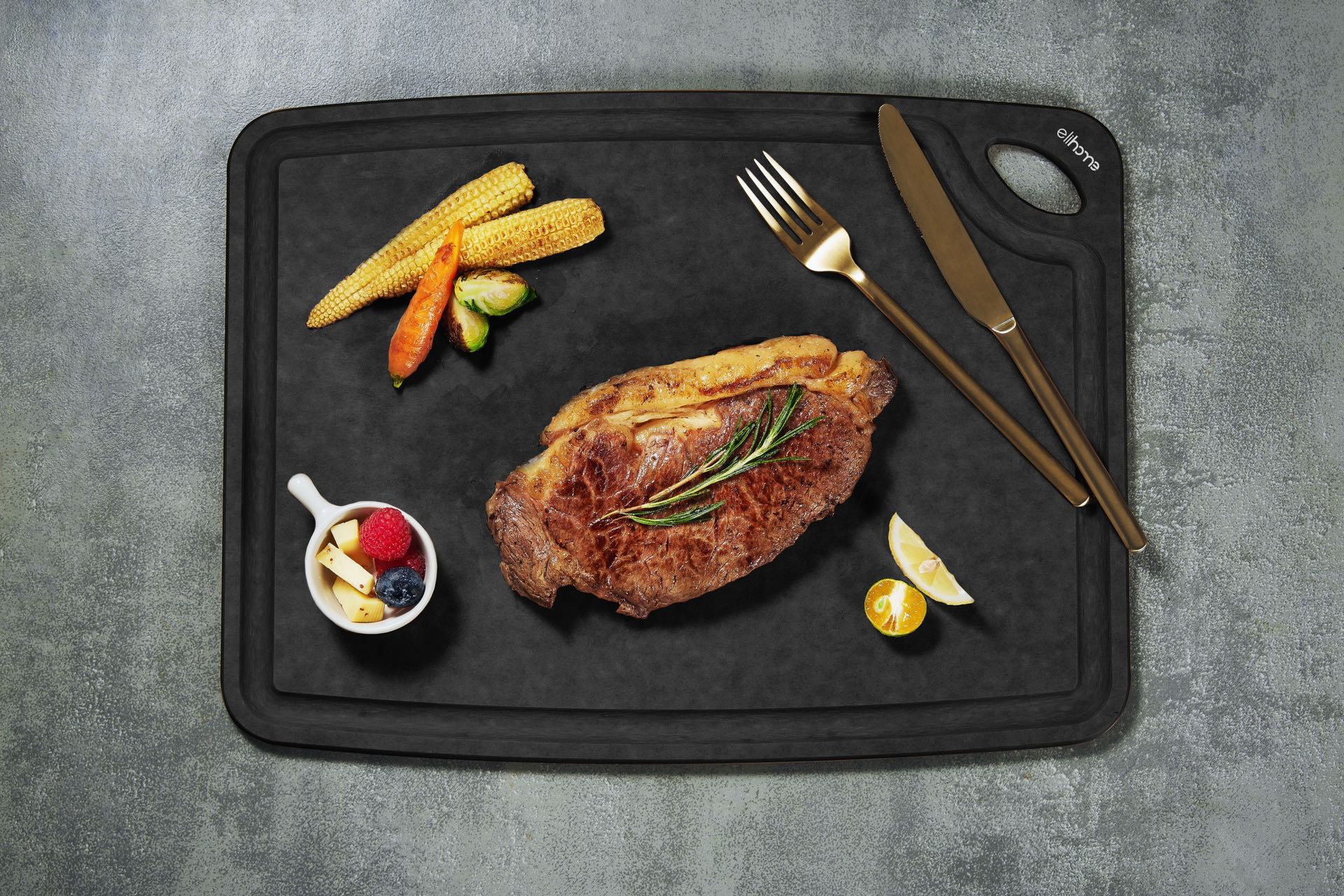 Classic Series 2-In-1 Set Cutting Board - (Black + Natural) - Image 3