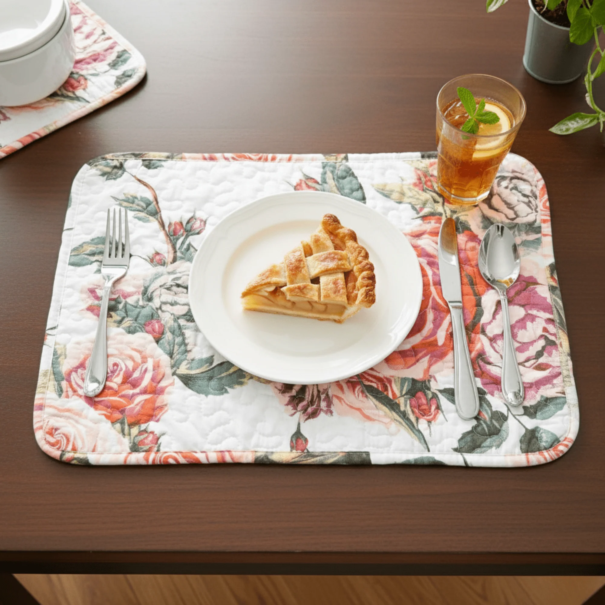 Set of 4 - Pink Floral, Roses Quilted Dining Placemats - Image 3