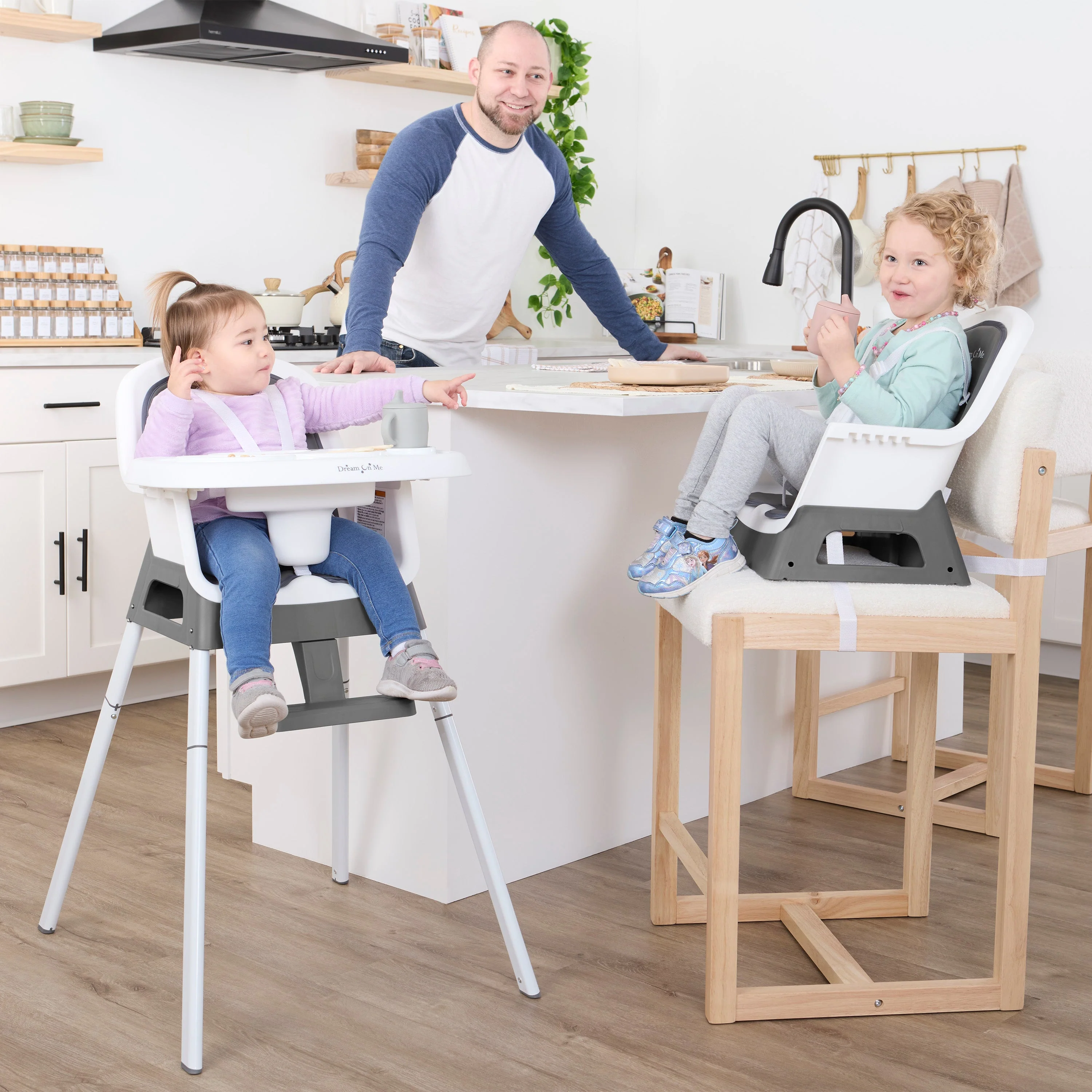 Dream On Me Curio Sit N Seek 3 in 1 Convertible Baby High Chair - Image 4