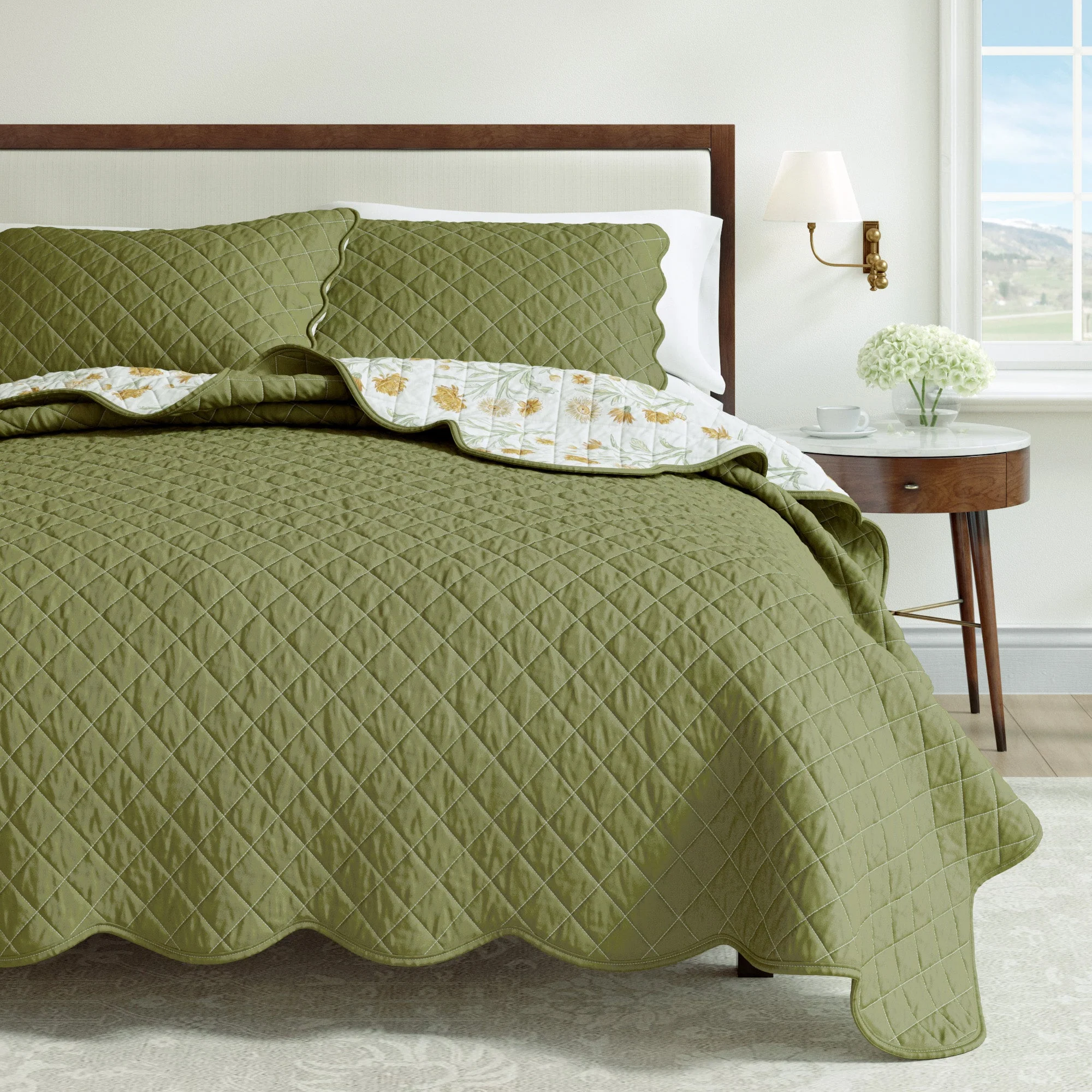 Floral Print & Scalloped Edge Cotton Quilt Set - Illiana Collection - Image 6
