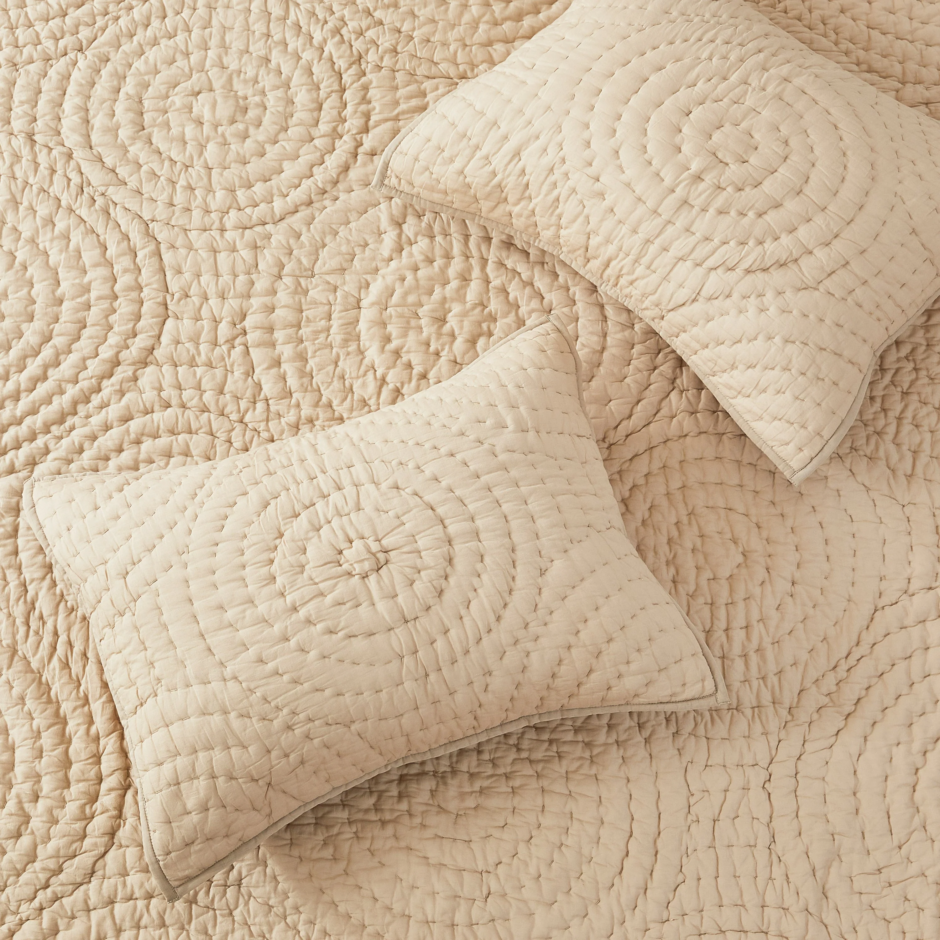 Halo Cotton Voile Hand Stitched Quilt Set - Image 27