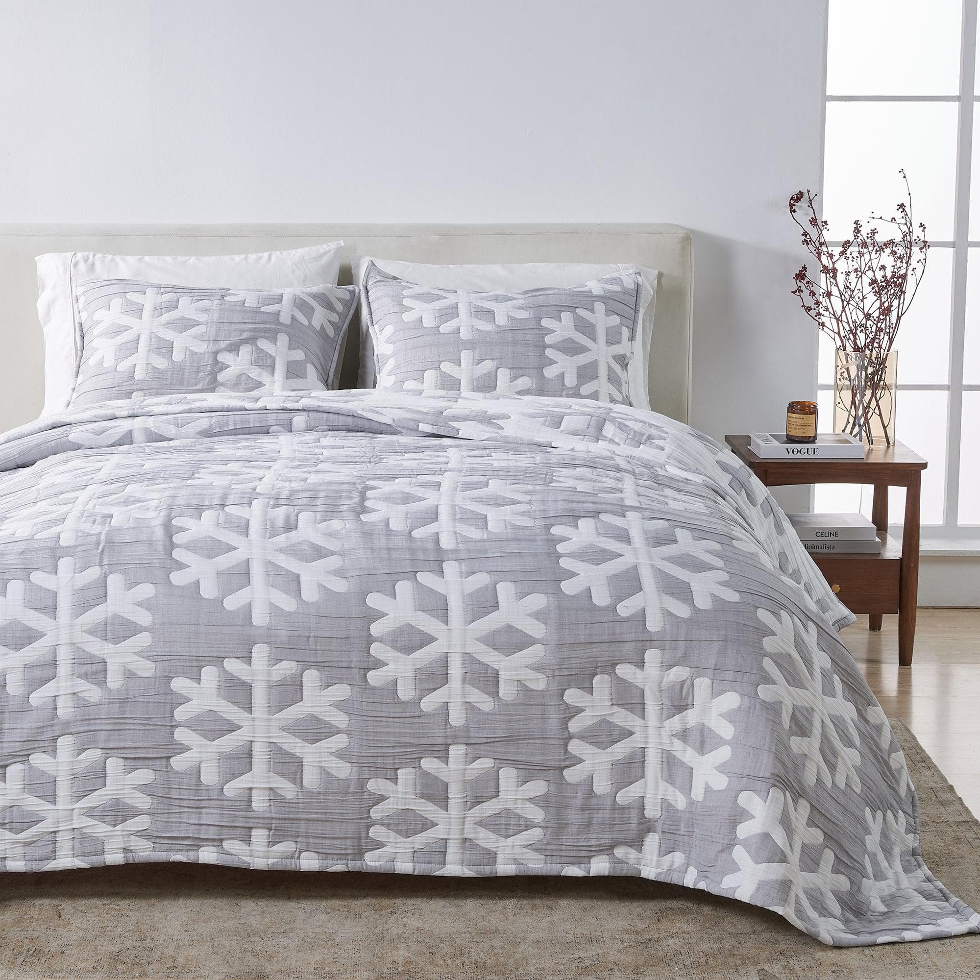 Matelassé Snowflake Quilt Set - Nino Collection - Image 7