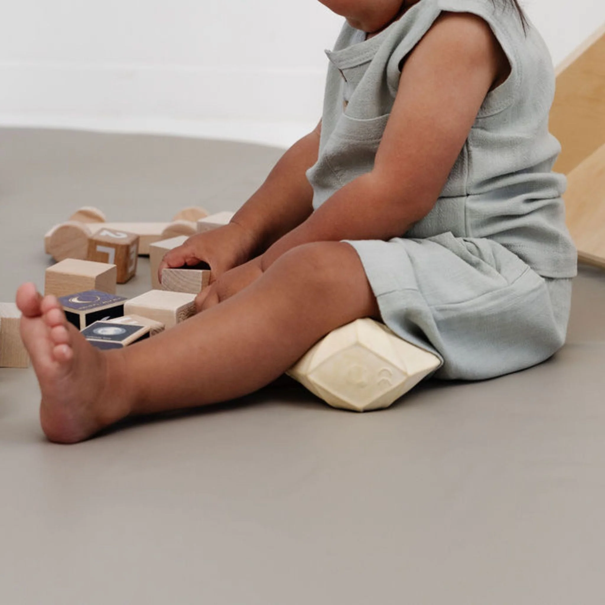 Pebble Vegan Leather Mat - Image 22