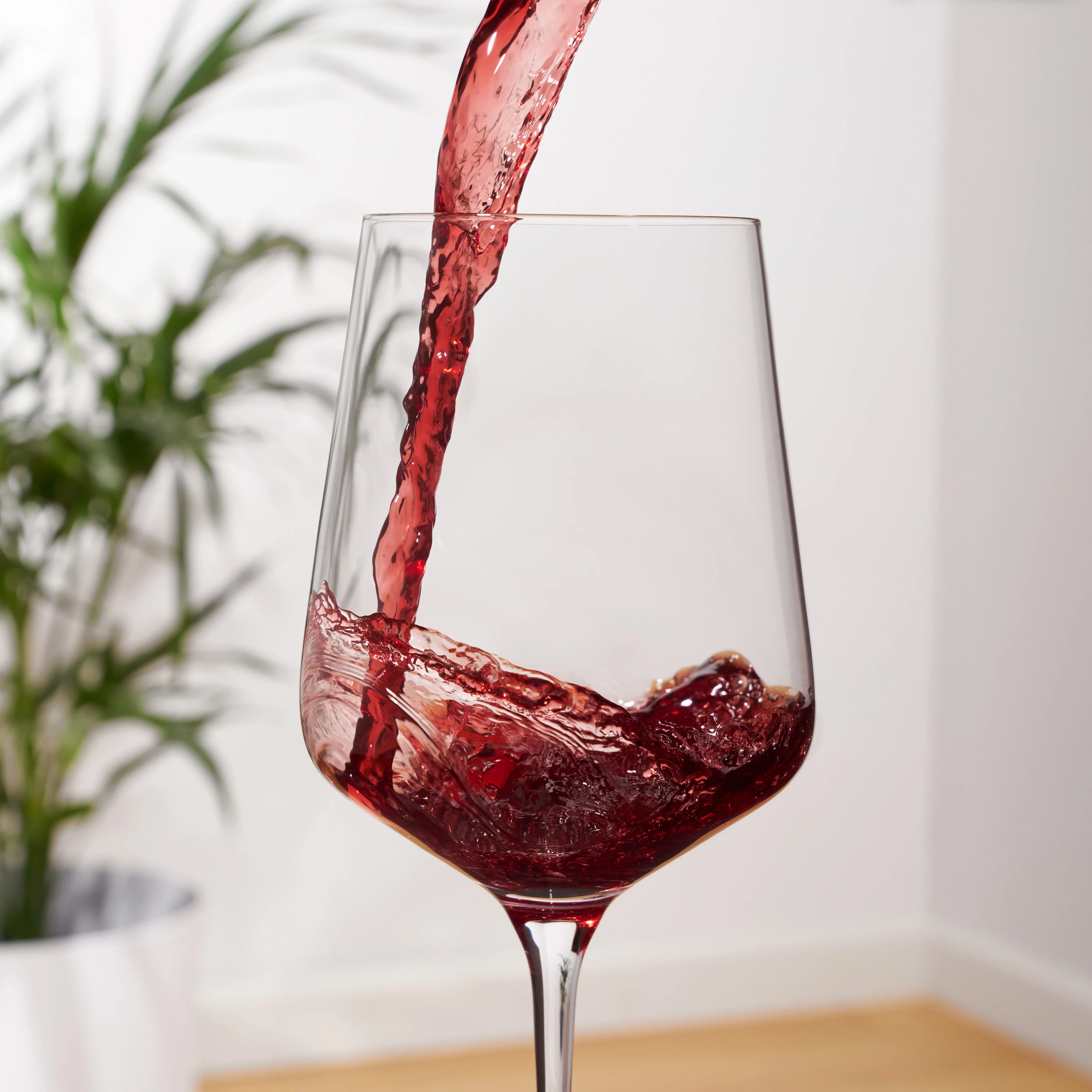Reserve Inez Crystal Bordeaux Glasses Set of 4 - Image 3