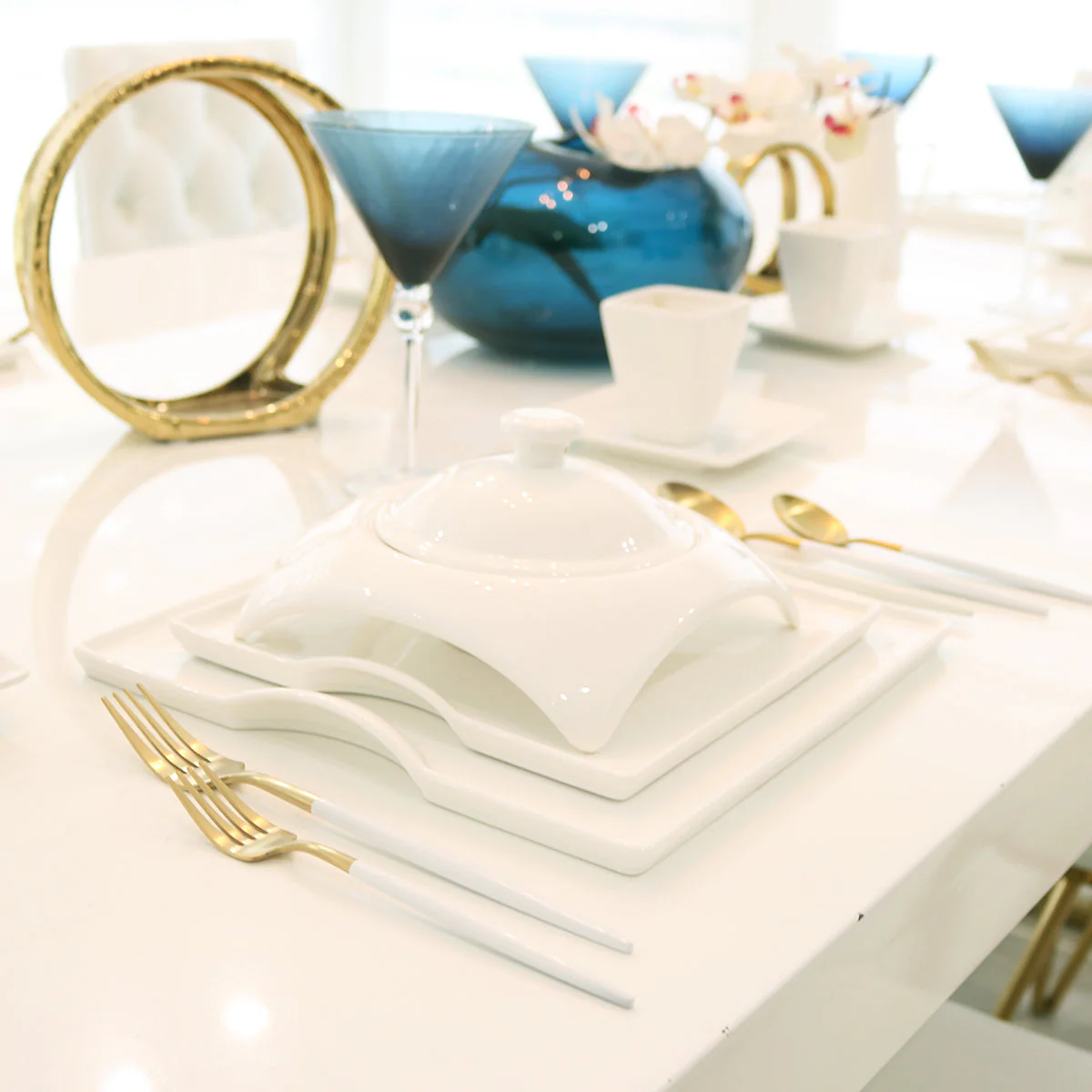 Square Porcelain Dinnerware Set - Image 4