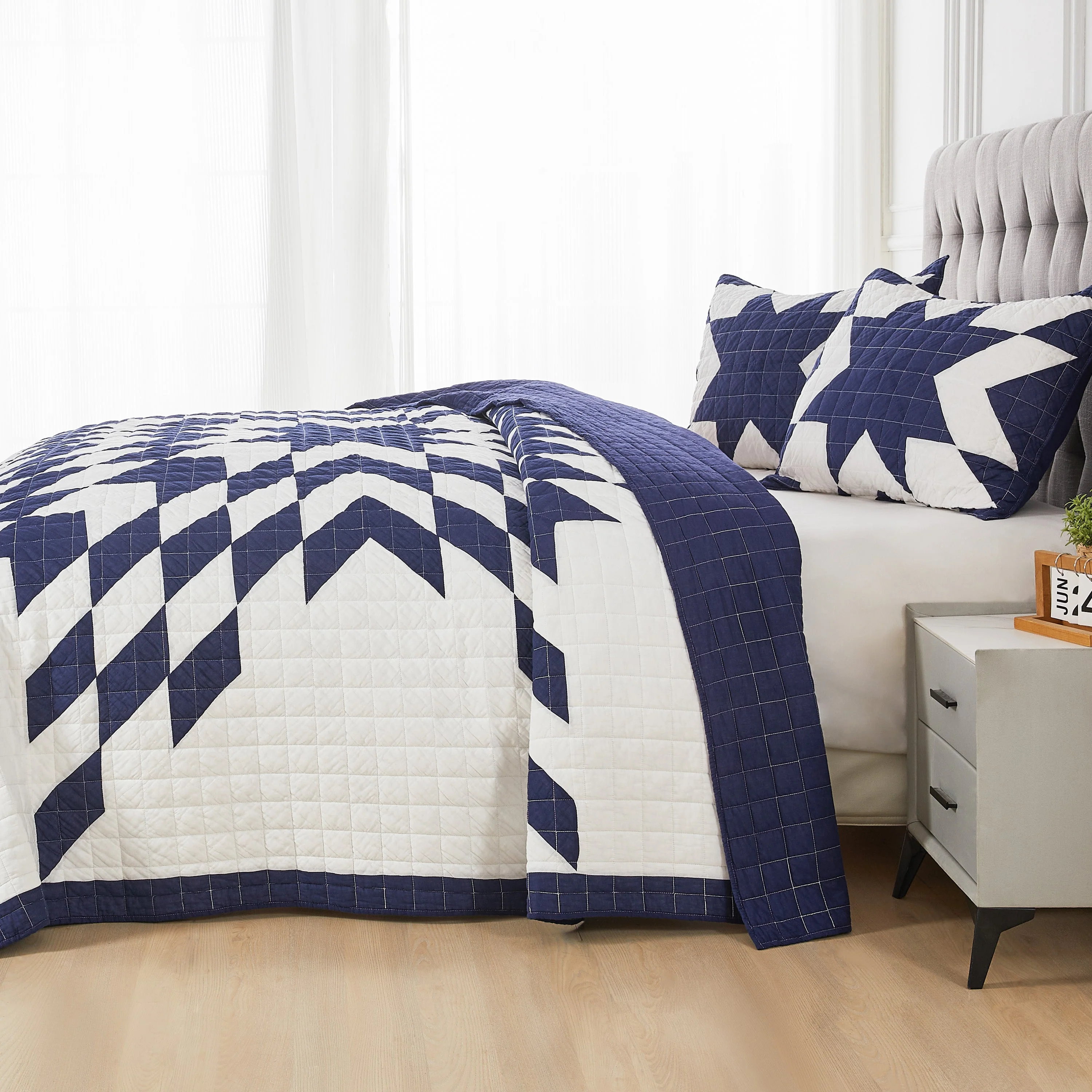 Star Patch Patchwork Cotton Quilt Set - Image 5