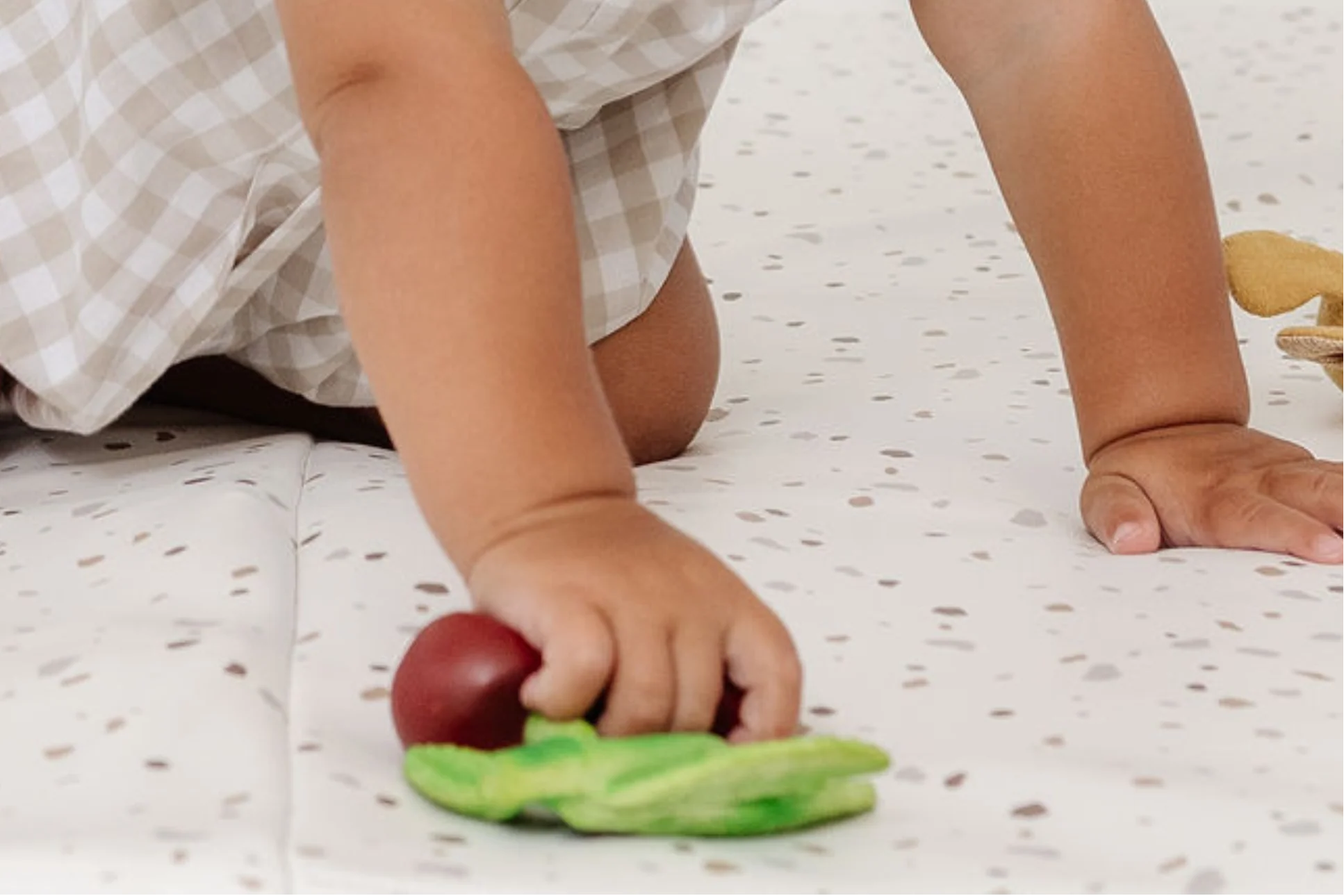Terrazzo Chalk Vegan Leather Mat - Image 4