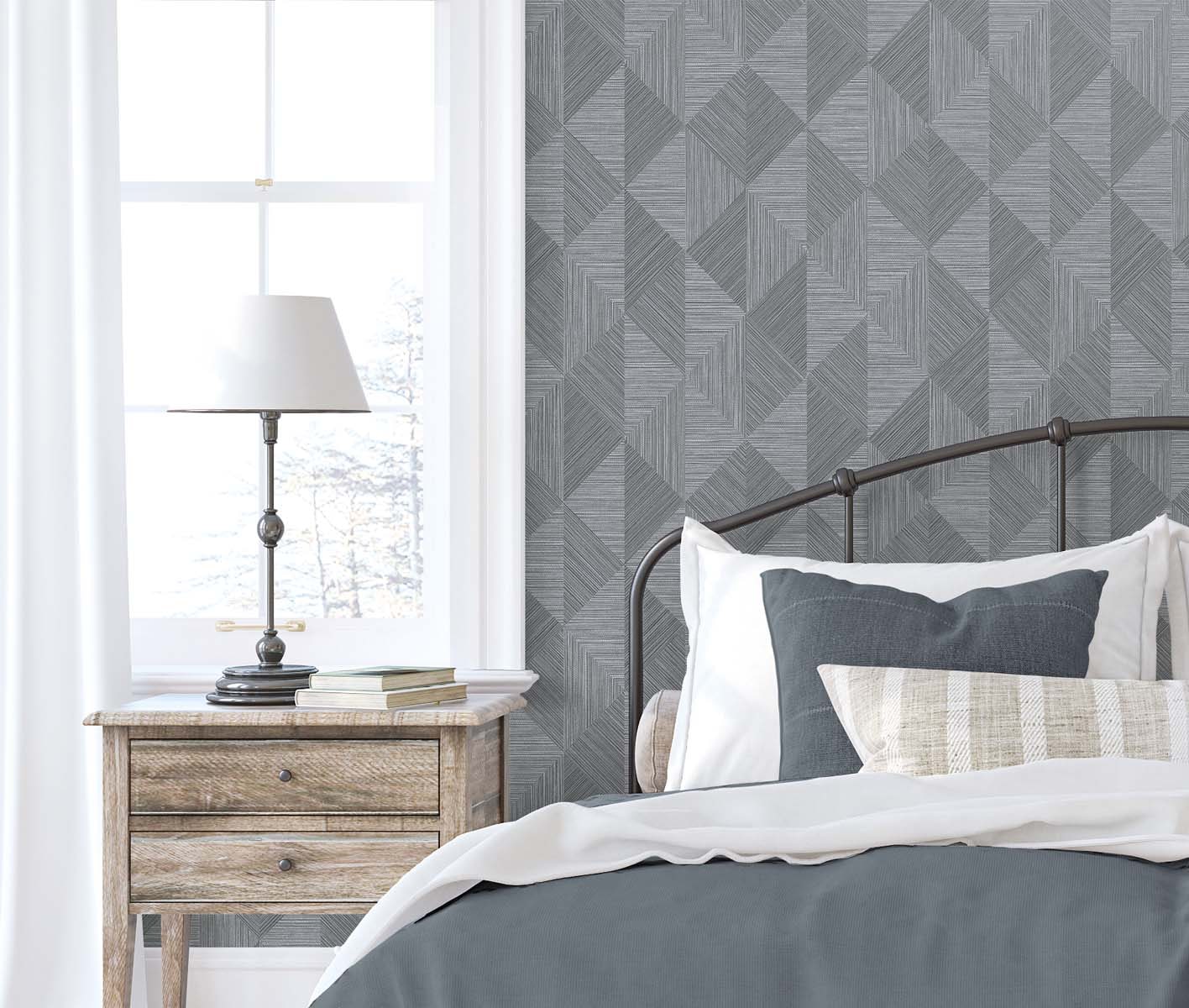 White Heron Diamond Inlay Embossed Vinyl Unpasted Wallpaper - Image 2